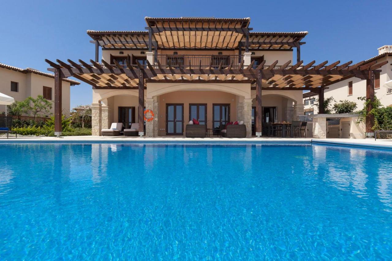 Villa Aphrodite Hills Holiday Residences The Mythos Collection Villas 5 Bedroom Mythos Collection Villa - Av06