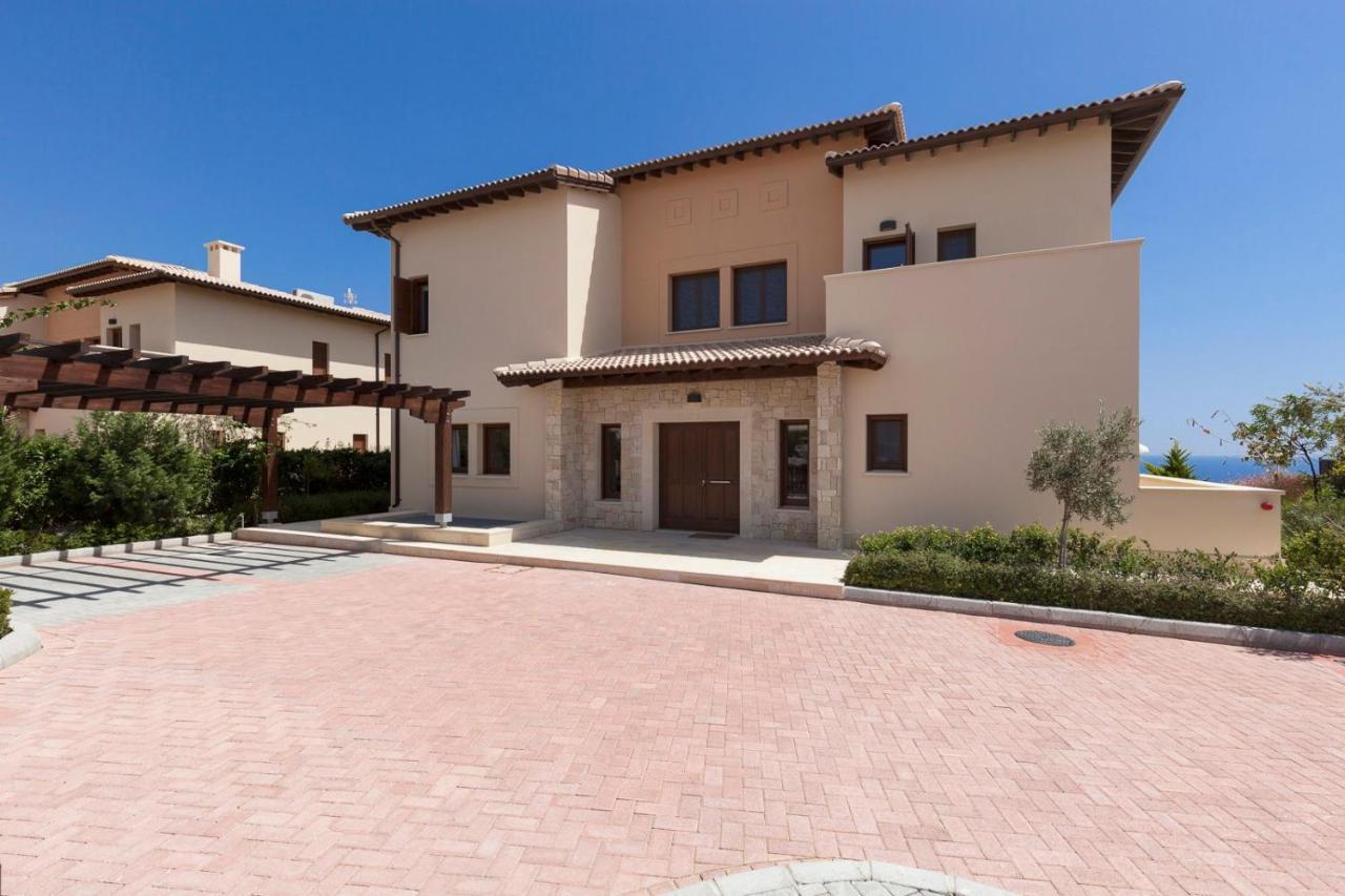 Aphrodite Hills Holiday Residences The Mythos Collection Villas 5 Bedroom Mythos Collection Villa - Av06 *